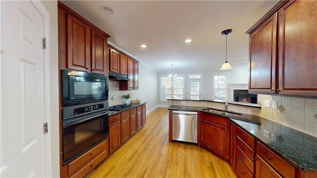 Building Photo - 3014 Gaston Cir