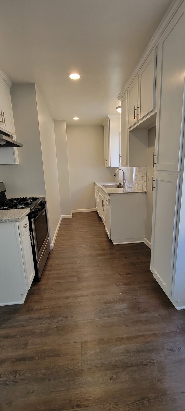 Lakewood Terrace Apartments 1284812906 Lakewood Blvd Downey CA 90242