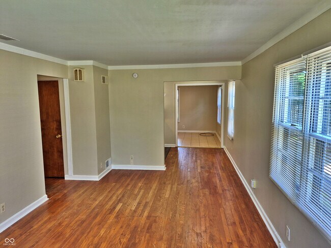 Building Photo - 1126 Allison Ave