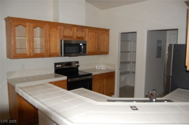 Building Photo - 1791 Sycamore Ave