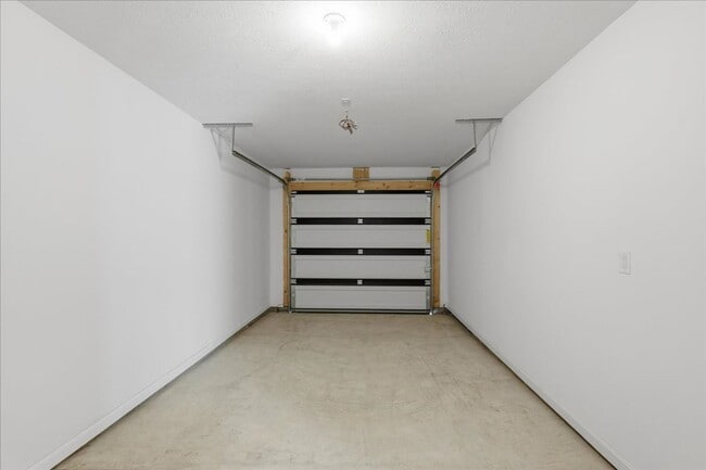 Building Photo - Brand New! 3 Bed 2.5 Bath