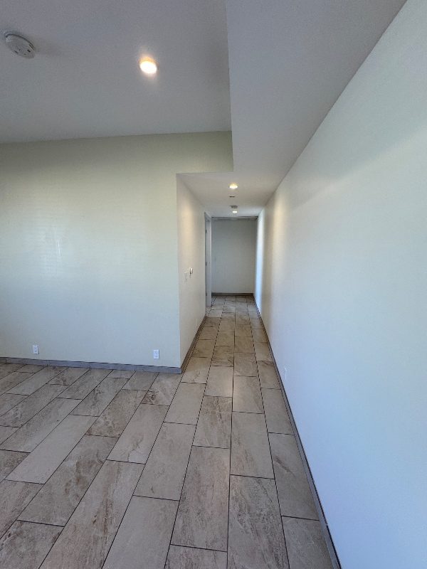 Building Photo - 953 Normandie Ave