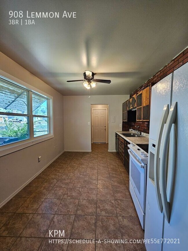 Building Photo - 908 Lemmon Ave