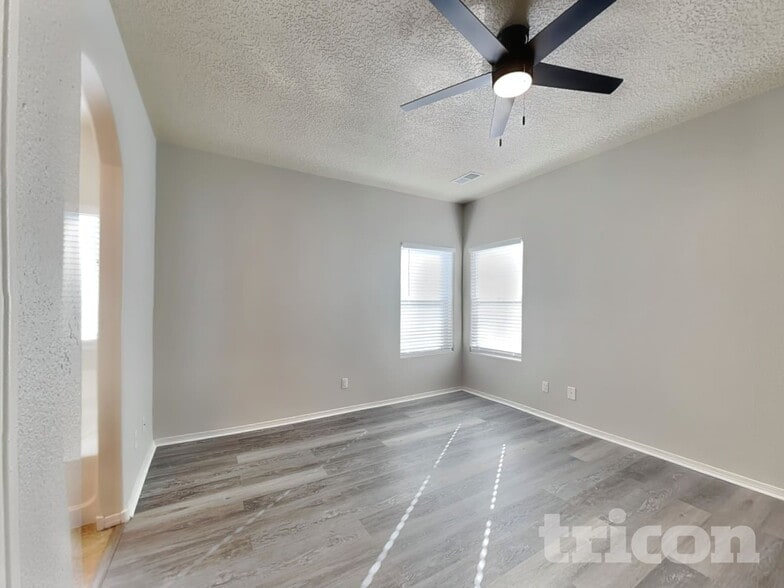 Building Photo - 2956 Wilder Loop Northeast