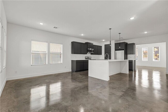 Building Photo - 3014 Alpha Wolf Ct