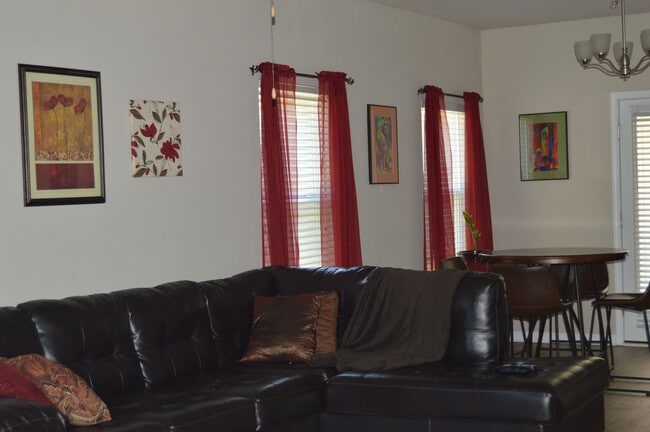 Building Photo - We are offering a November move-in special...