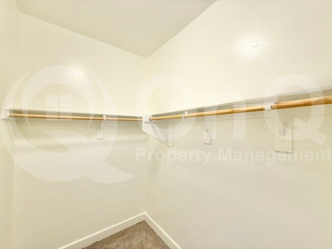 Building Photo - 262 E Lantana Dr