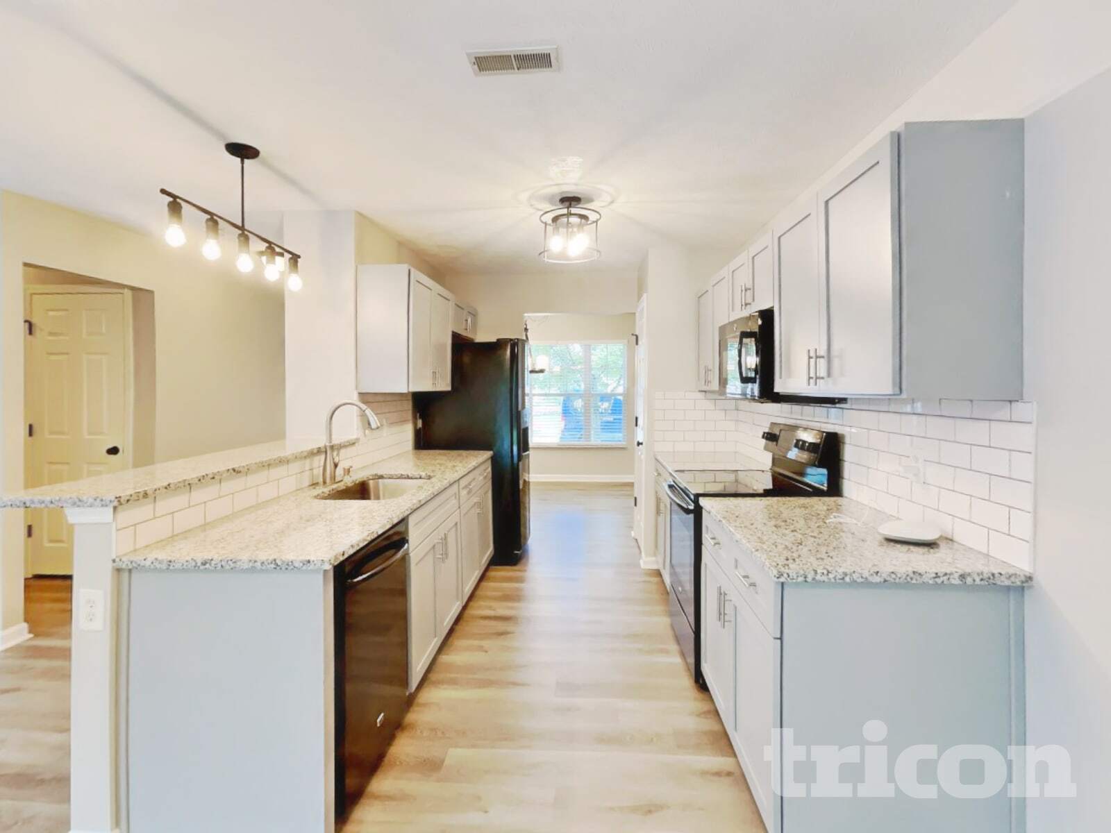 Building Photo - 4453 Frost St