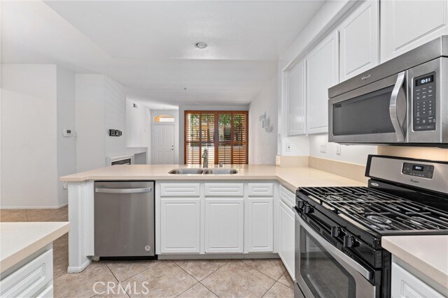 Building Photo - 2802 Ladrillo Aisle