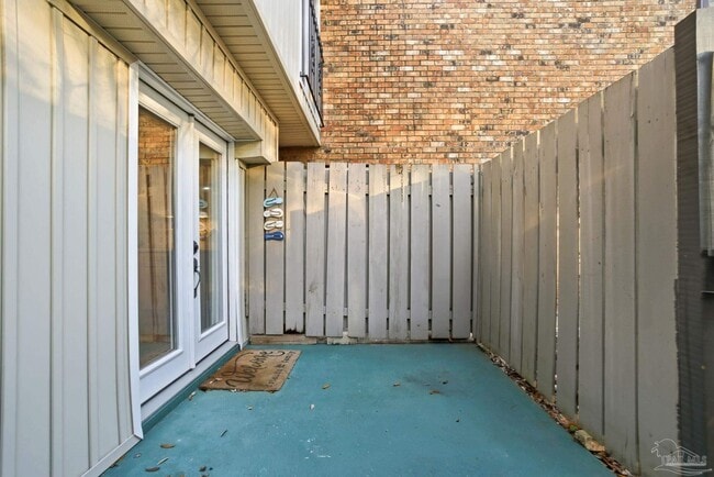 Building Photo - 4822 Huron Dr