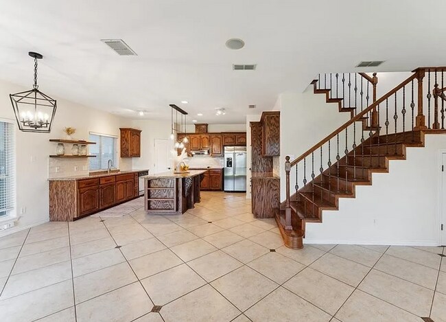 Building Photo - Beautiful 4BR / 3.5BA Home with Garage, Patio & Premium Features