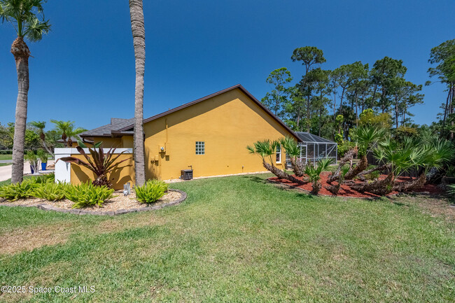 Building Photo - 3789 Peacock Dr