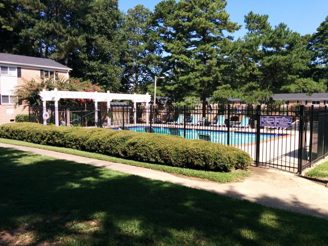 Pool - Dwell at 1794 Apartments