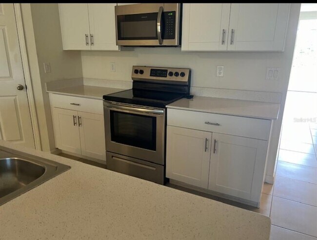 Building Photo - 390 Posadas Cir