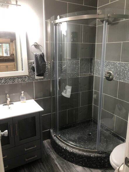 Bathroom - 8132 Murietta Ave