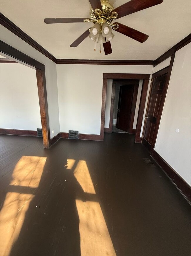 Building Photo - 3bd Single Garfield Hts Section 8