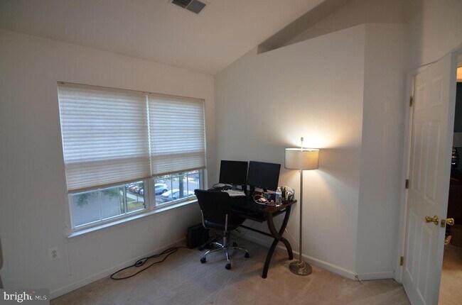 Building Photo - 2946 Saxon Flowers Dr