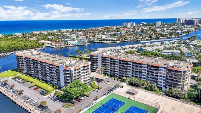 Building Photo - 899 Jeffery St