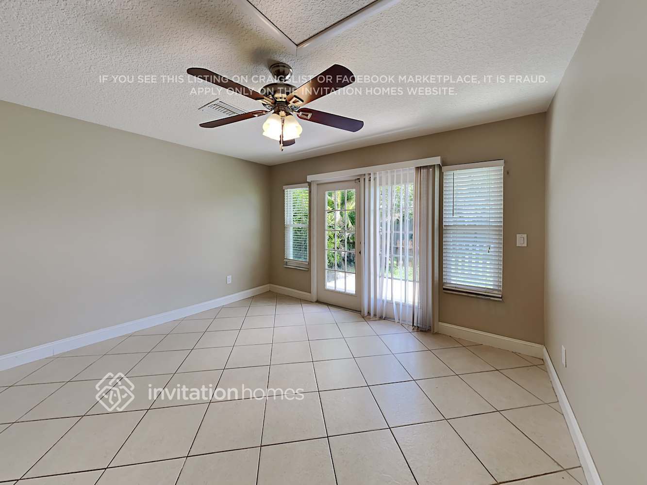 Building Photo - 462 E Springtree Way