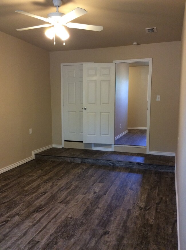 Building Photo - Available September 1st! Completely Update...