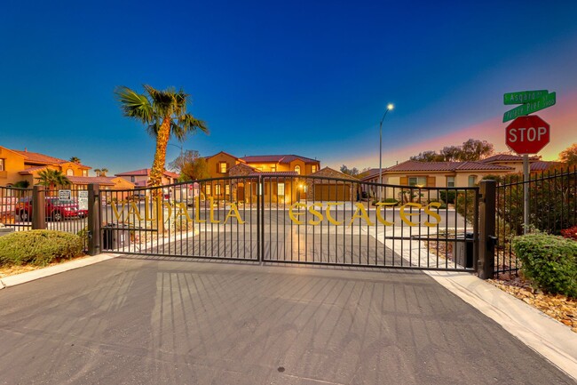 Building Photo - 5 Bedroom Corner Lot Home in Gated Community!