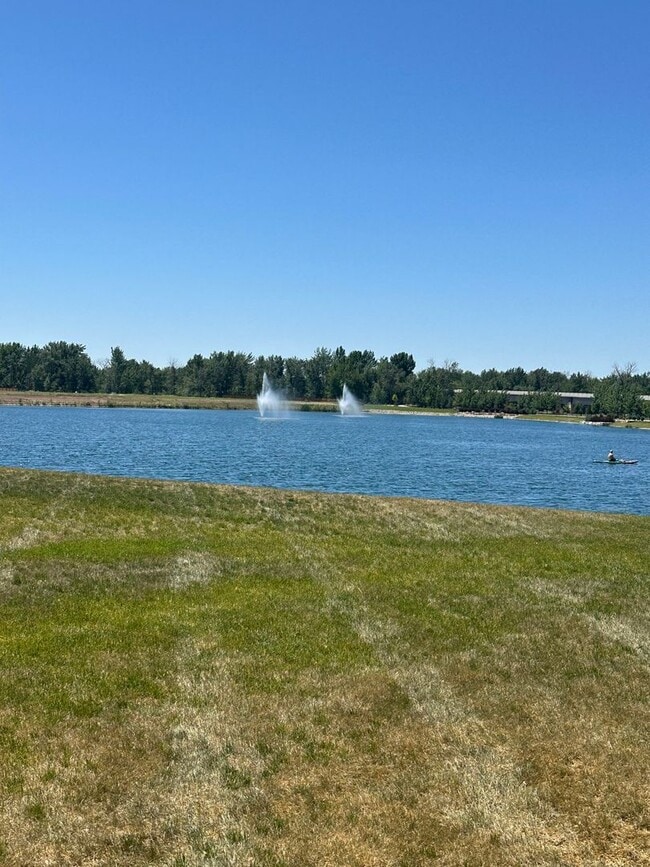 Building Photo - 6 months lease//Riverstone: Gated Community, Pond Access in BackYard, Patio Home, with all of the...