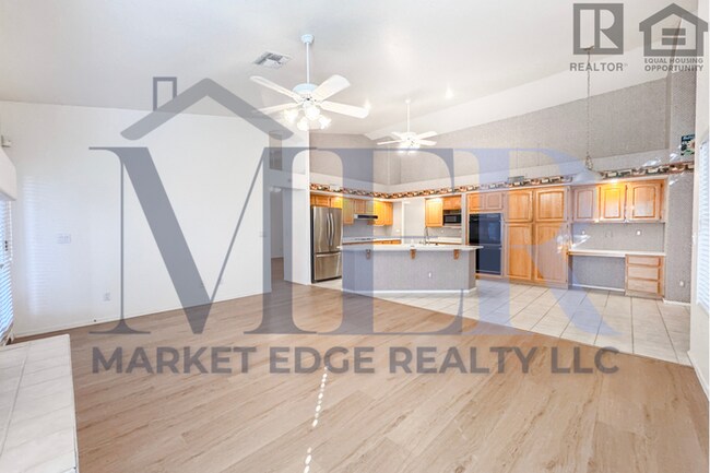 Building Photo - 4Bed/2.5Bath Home at Deer Valley Rd/67th Ave! $399 MOVE-IN SPECIAL! Ready for Immediate Move-In!