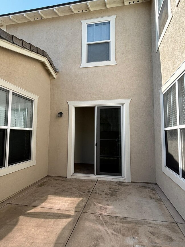 Building Photo - 1612 Picket Fence Dr