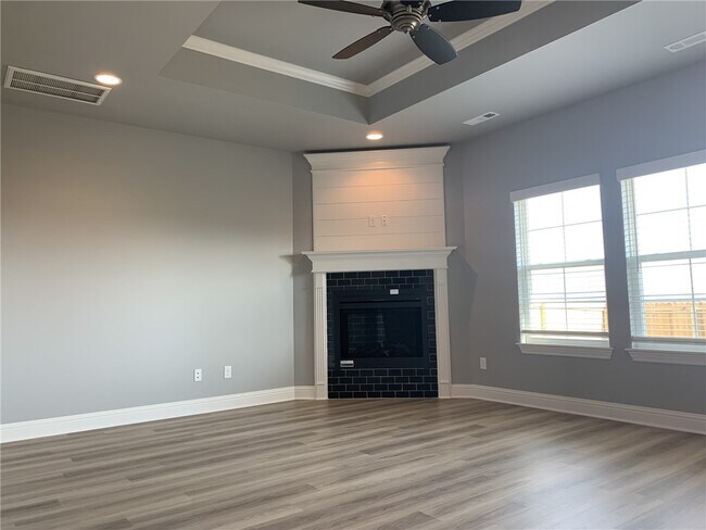 Building Photo - 5913 SW Gentle Winds Rd