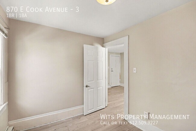 Building Photo - 870 Cook Ave E