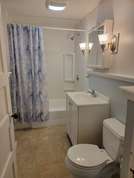 Bathroom - 15 Starkey Ave