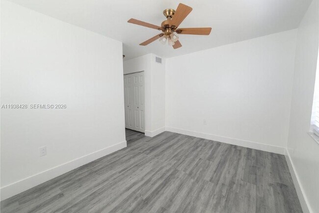 Building Photo - 2265 SW 15th St