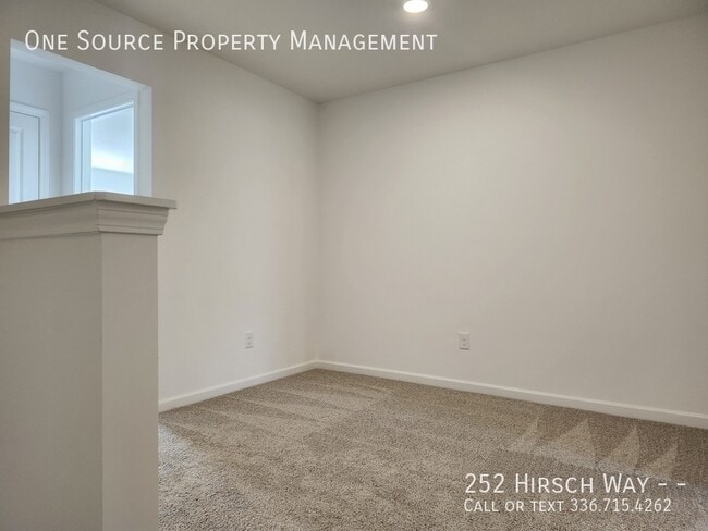 Building Photo - 252 Hirsch Wy