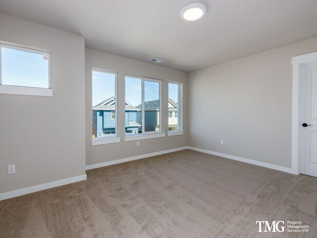 Building Photo - Brand New 3 Bed 2.5 Bath Ridgefield Home Offering