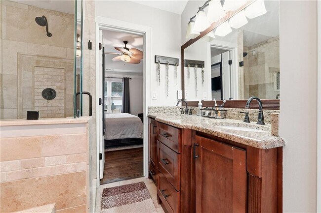 Building Photo - 5960 River Ridge Ln