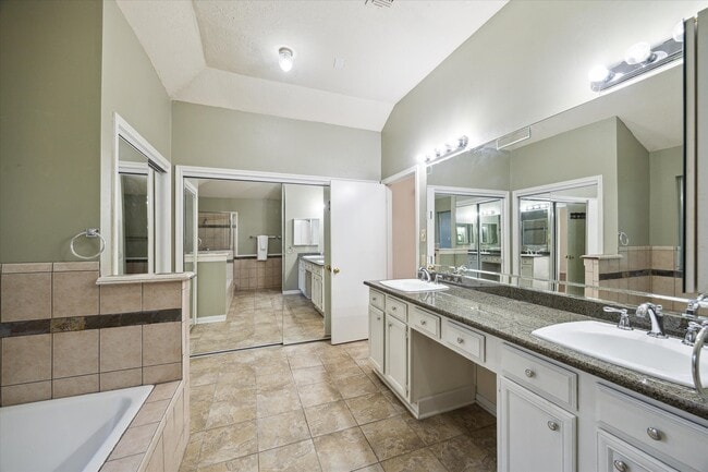 Building Photo - 1020 Sugardale Ct