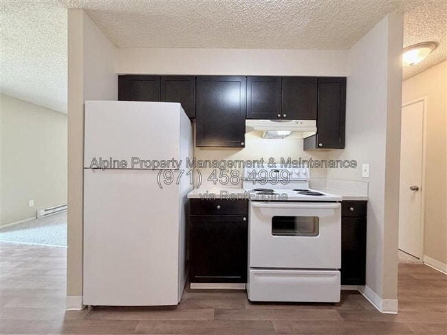 Building Photo - 17890 SW Alexander St