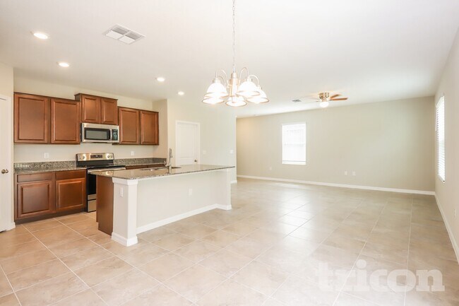 Building Photo - 12737 Lemon Pepper Dr