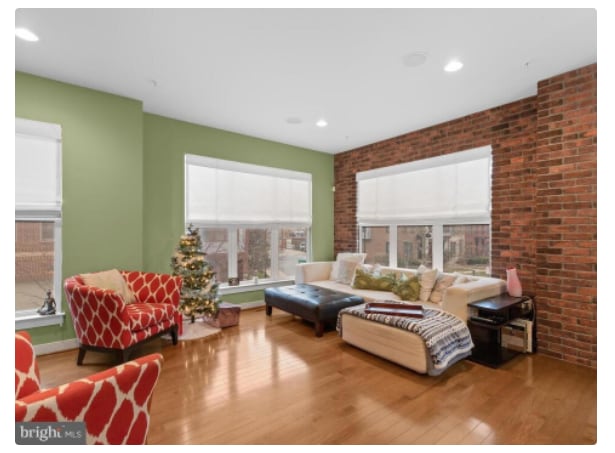 Building Photo - 5815 Lustine St