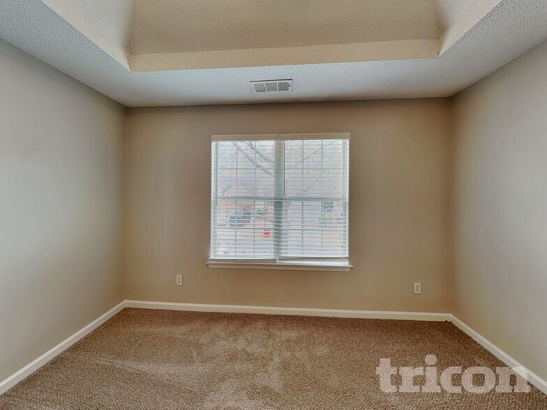 Building Photo - 6053 Crooked Creek Dr.