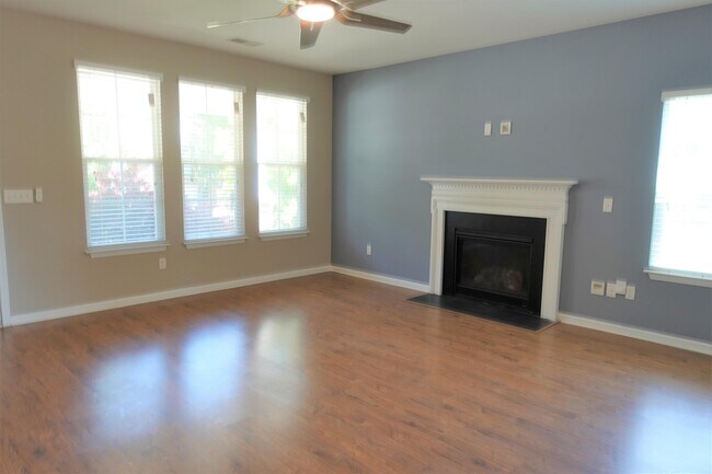 Building Photo - 344 Marble Ln