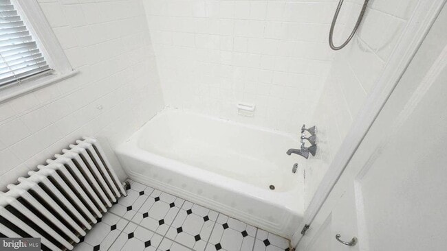 Building Photo - 4515 Avondale St