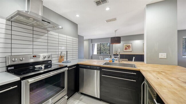 Building Photo - 2746 Orchid Oaks Dr