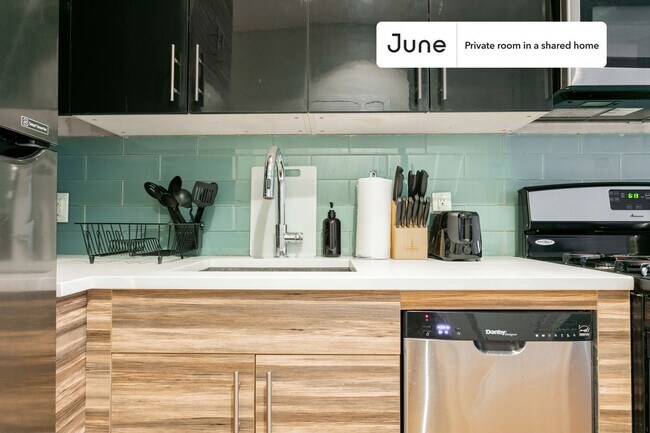 Building Photo - Room in Shared 3 bed/1 bath home in Central Harlem