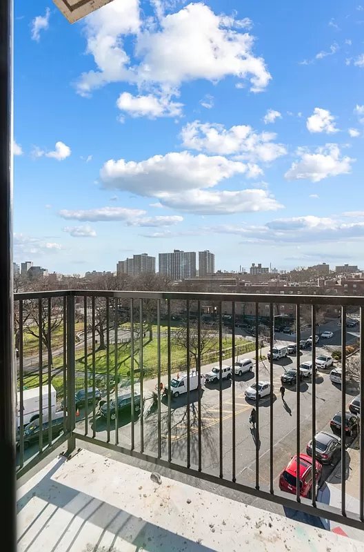 Building Photo - 101 Macombs Place