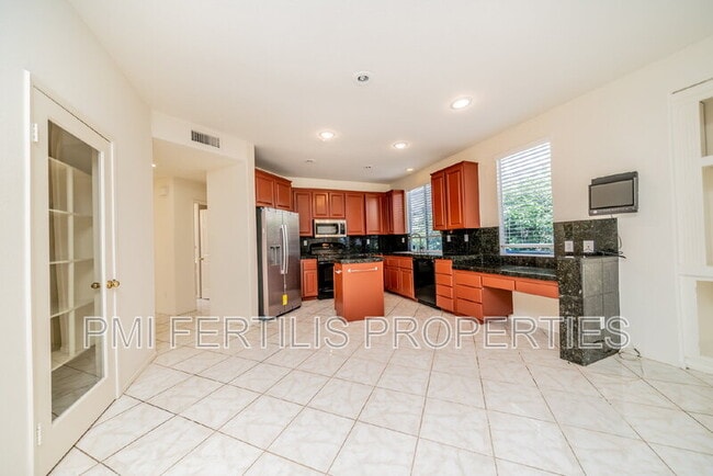 Building Photo - 5055 St Albert Dr
