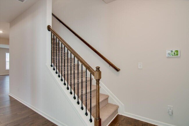 Building Photo - 6242 High Top Ln