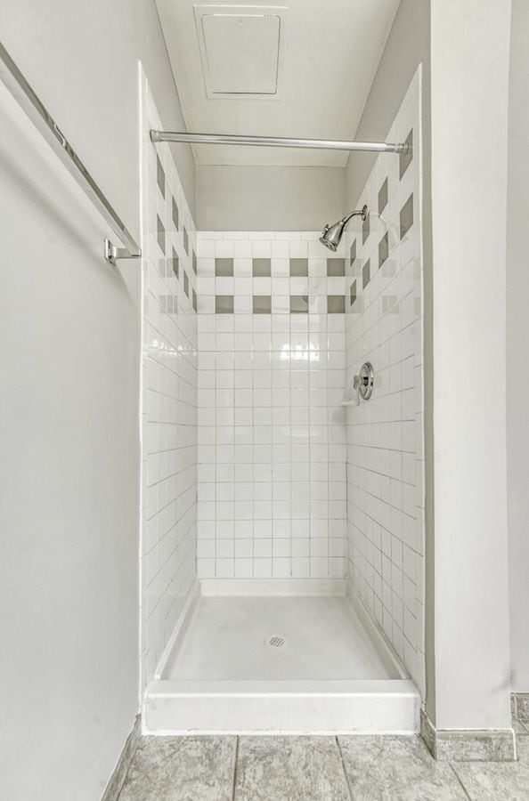 Building Photo - 1300 N St NW
