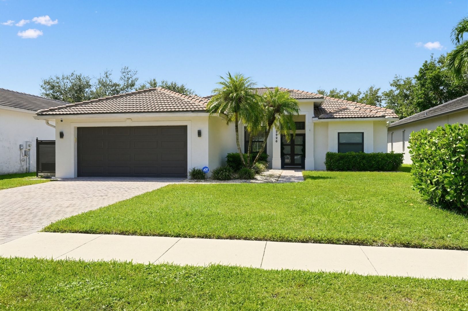 Building Photo - 2926 Inlet Cove Ln E
