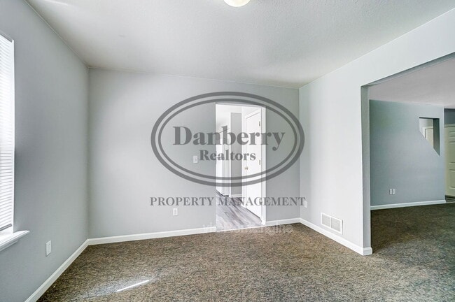 Building Photo - 3571 Turret Green Dr